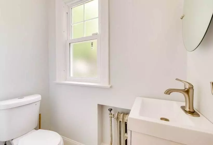 Cleveland Heights Retreat: Close To Everything!