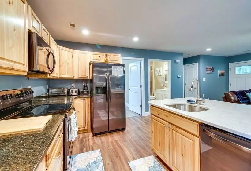 Cozy Home In Star Tannery W/ Private Backyard!