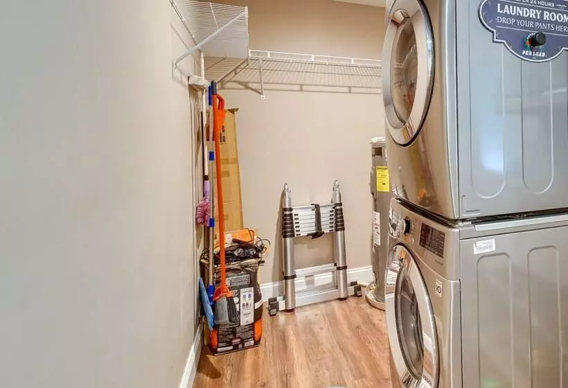 Cozy Home In Star Tannery W/ Private Backyard!