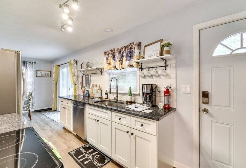 Delightful Tobyhanna Home With Game Room!