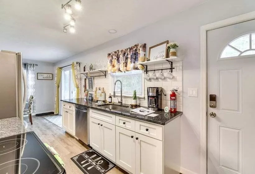 Delightful Tobyhanna Home With Game Room!