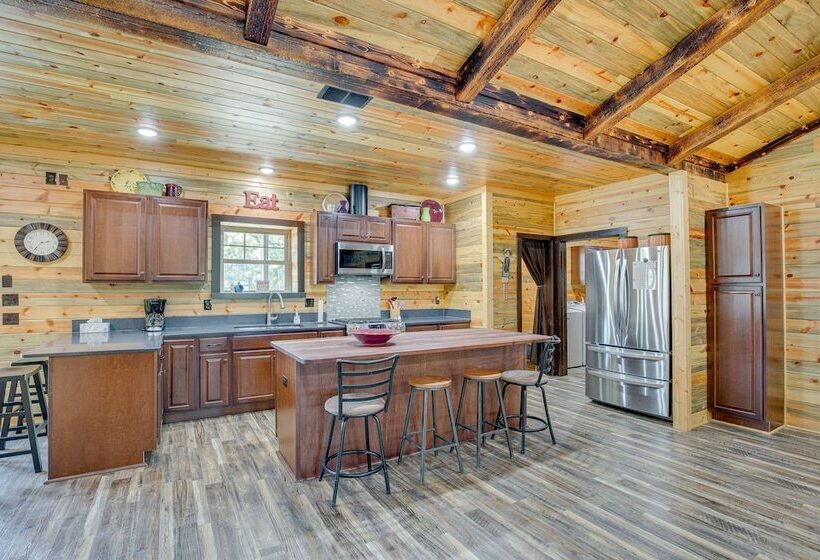 Fire Pit At Dog Friendly Countryside Quitman Cabin