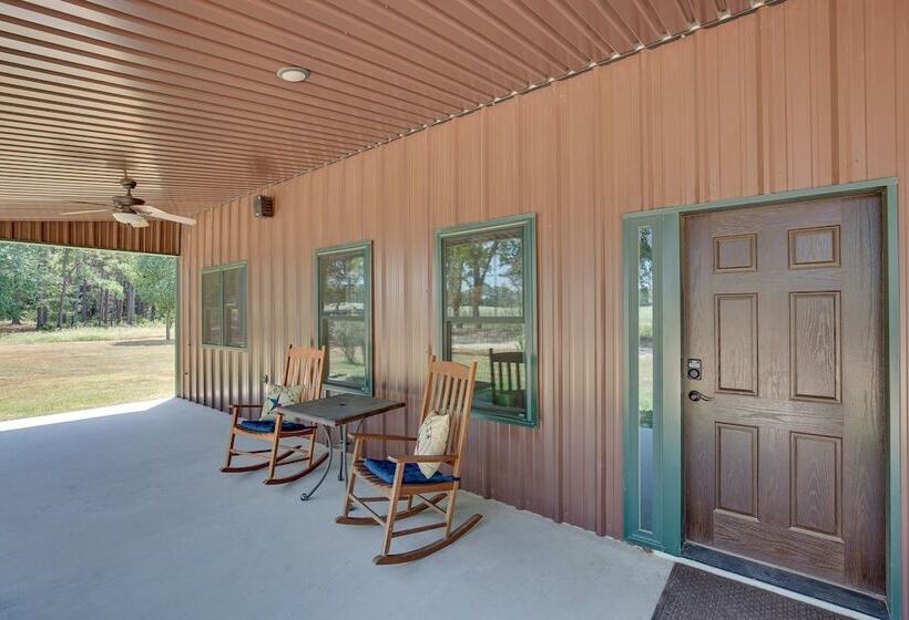 Fire Pit At Dog Friendly Countryside Quitman Cabin