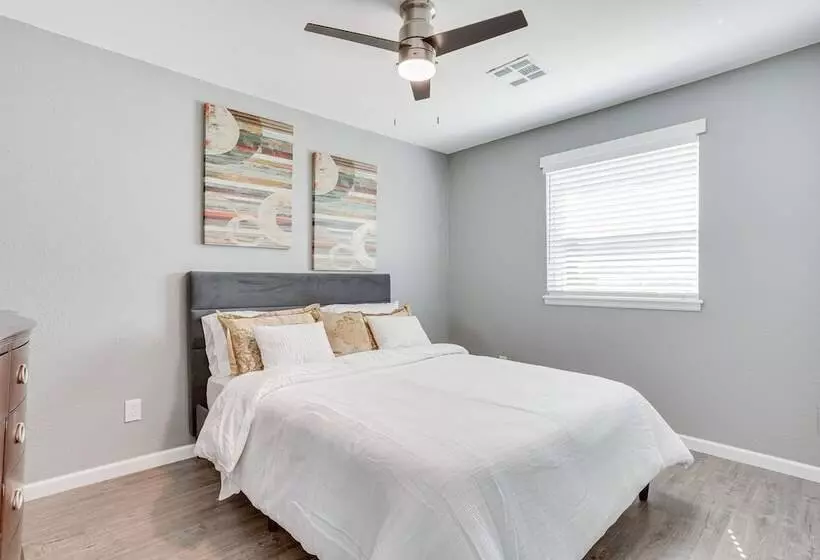 Edmond Home Near Colleges, Lakes, & Shopping!