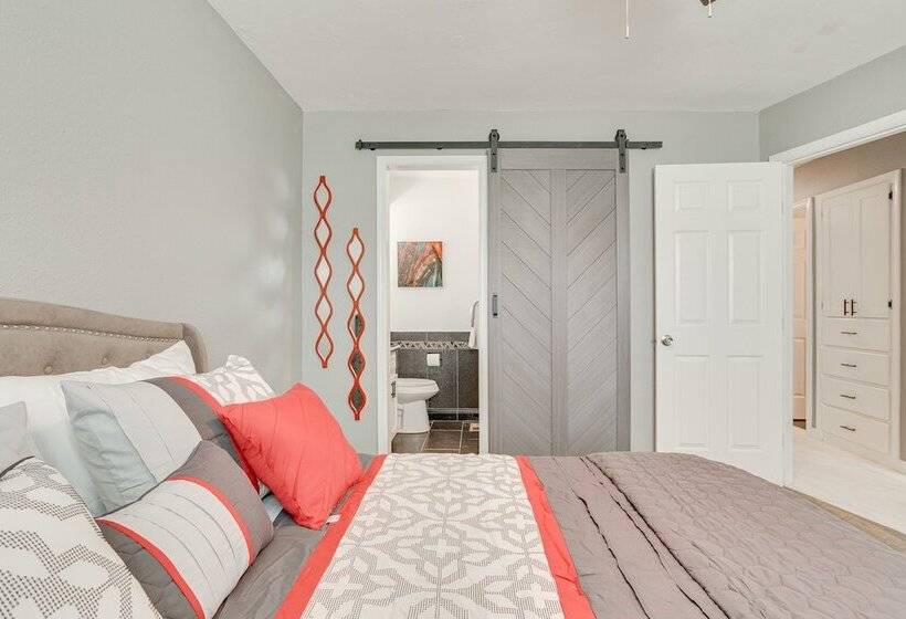 Edmond Home Near Colleges, Lakes, & Shopping!