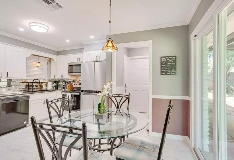 Edmond Home Near Colleges, Lakes, & Shopping!