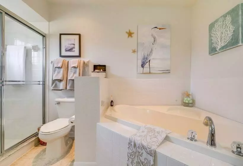 Family Friendly Spring Hill Vacation Home W/ Lanai