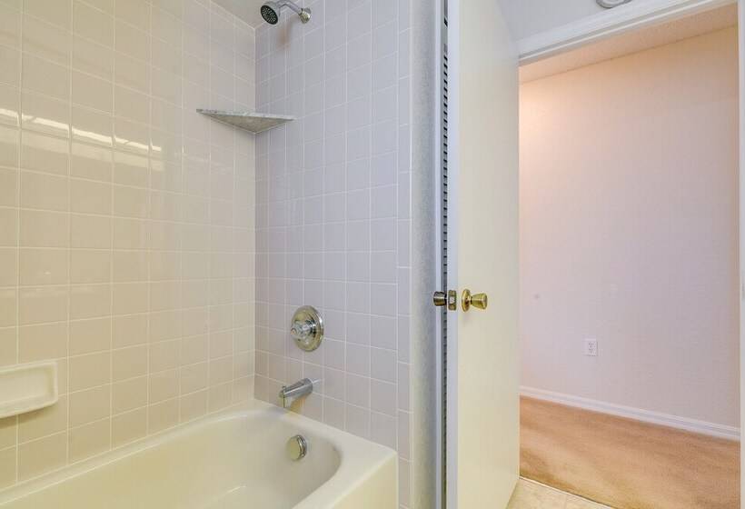 Family Friendly Spring Hill Vacation Home W/ Lanai