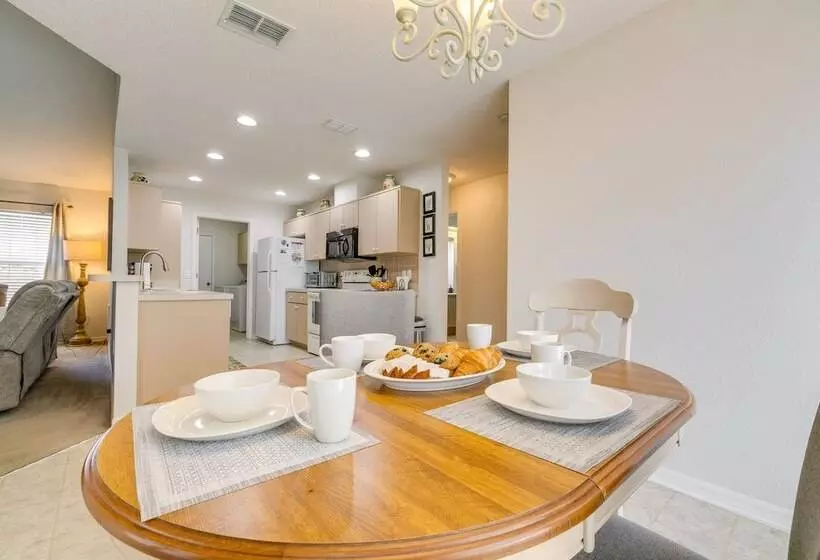Family Friendly Spring Hill Vacation Home W/ Lanai