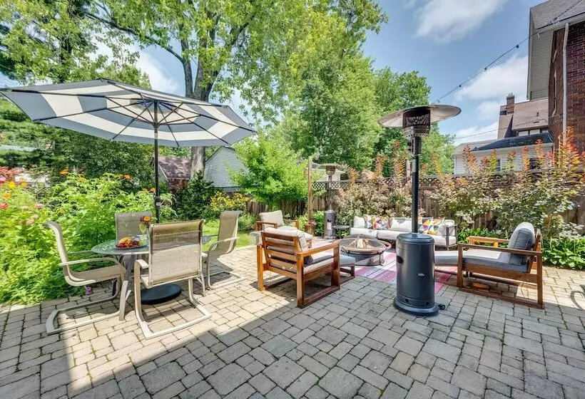 Ferndale Gem, Walk To Stores & Restaurants!