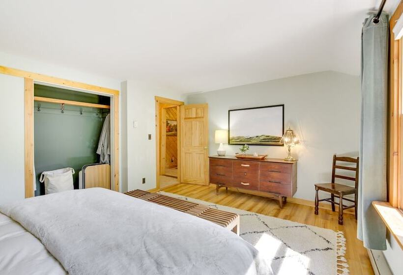 Gorgeous Sunday River Cabin W/ Saltwater Hot Tub!