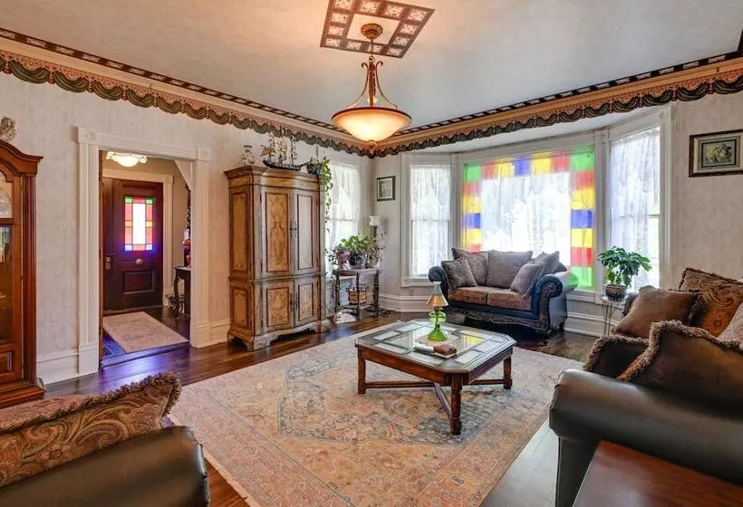 Historical Victorian Home In Charming Waupaca!