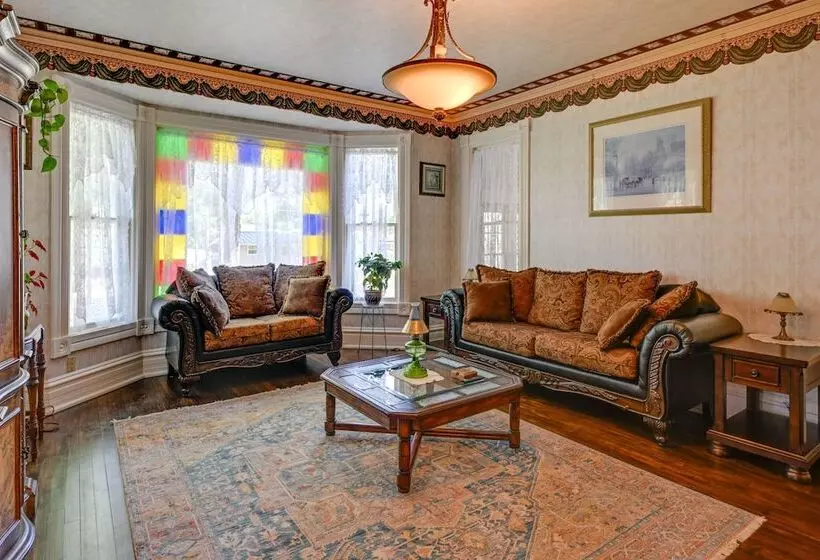 Historical Victorian Home In Charming Waupaca!