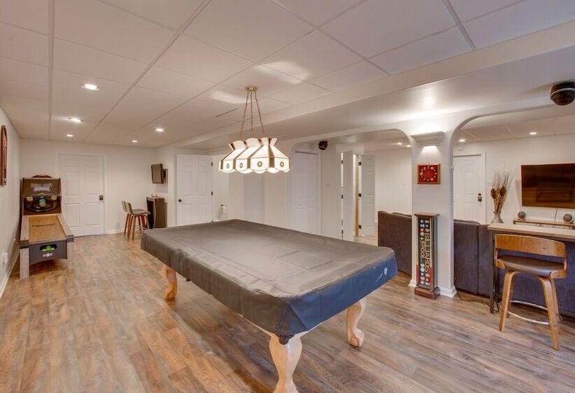 Hummelstown Hideaway W/ Game Room & Large Yard!