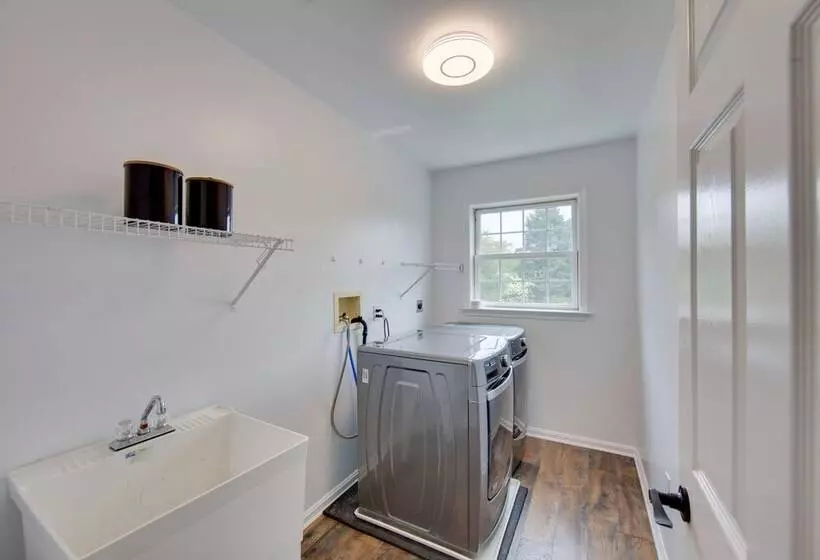 Hummelstown Hideaway W/ Game Room & Large Yard!