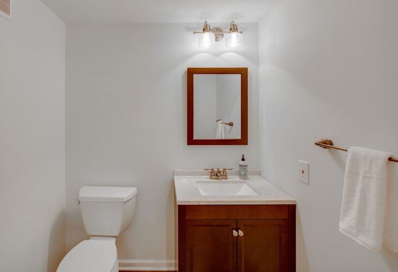 Hummelstown Hideaway W/ Game Room & Large Yard!