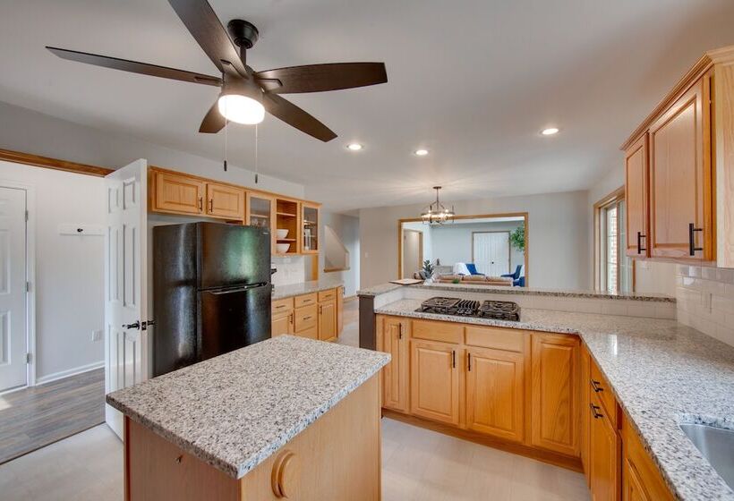 Hummelstown Hideaway W/ Game Room & Large Yard!