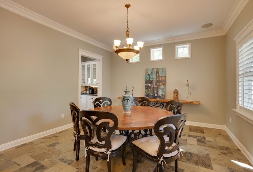 Lake Livingston Paradise: Outdoor Pool W/ Slide!