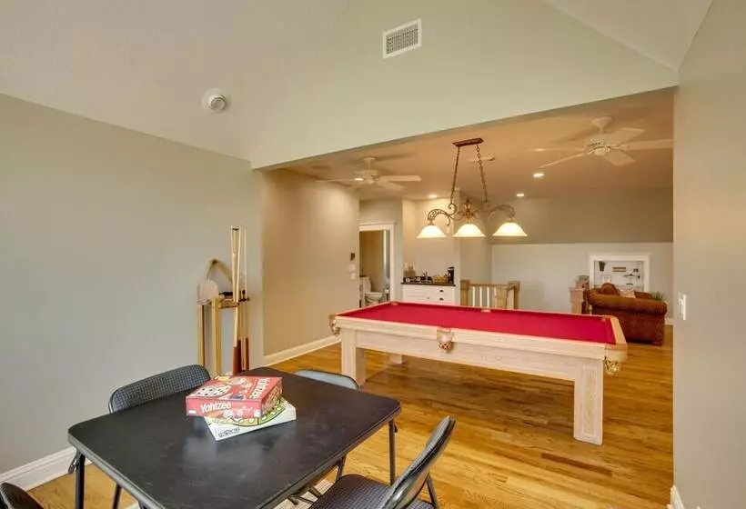 Lake Livingston Paradise: Outdoor Pool W/ Slide!