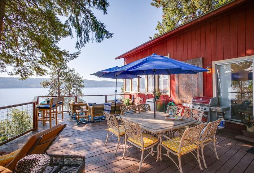 Lakefront Bliss: Coeur D Alene Cabin W/ Dock!