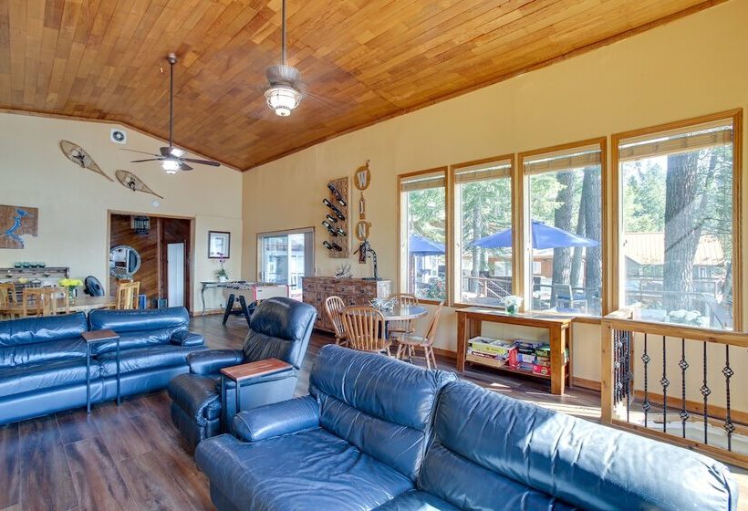 Lakefront Bliss: Coeur D Alene Cabin W/ Dock!