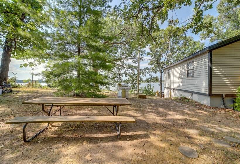 Lakefront Grove Retreat: Private Boat Slip & Dock!