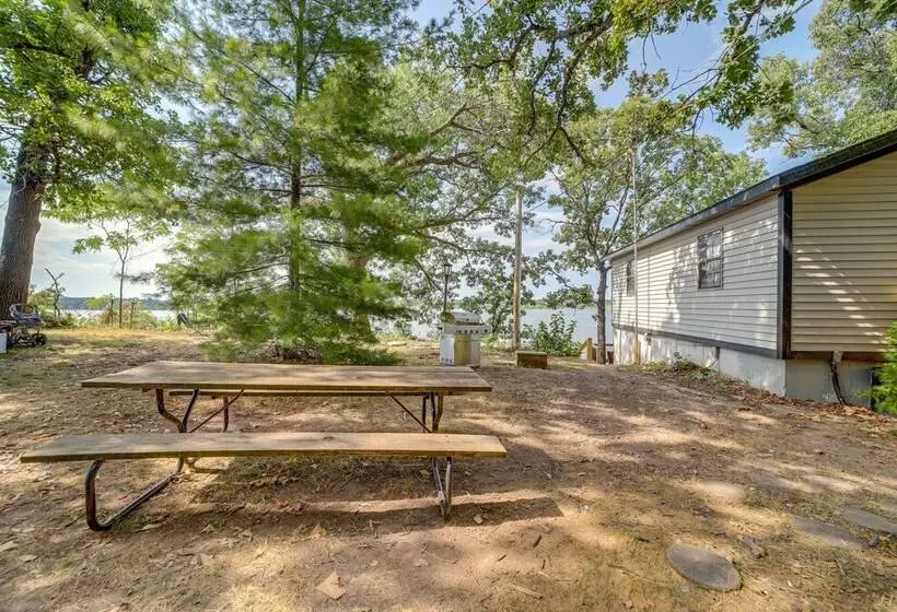 Lakefront Grove Retreat: Private Boat Slip & Dock!