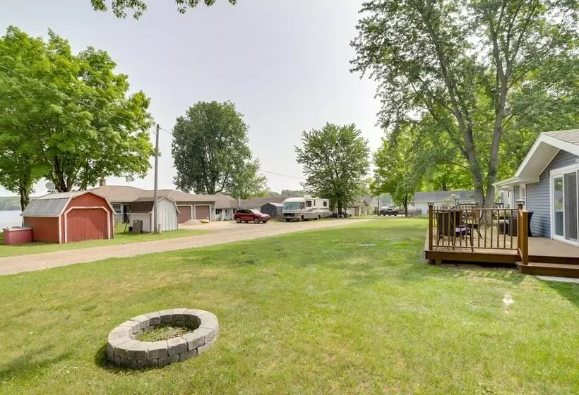 Lakefront Vacation Rental, 13 Mi To South Haven!