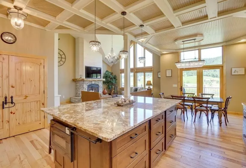 Hot Tub + Golf Course Views: Luxe Sturgis Home!