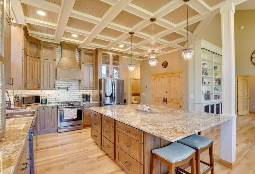 Hot Tub + Golf Course Views: Luxe Sturgis Home!