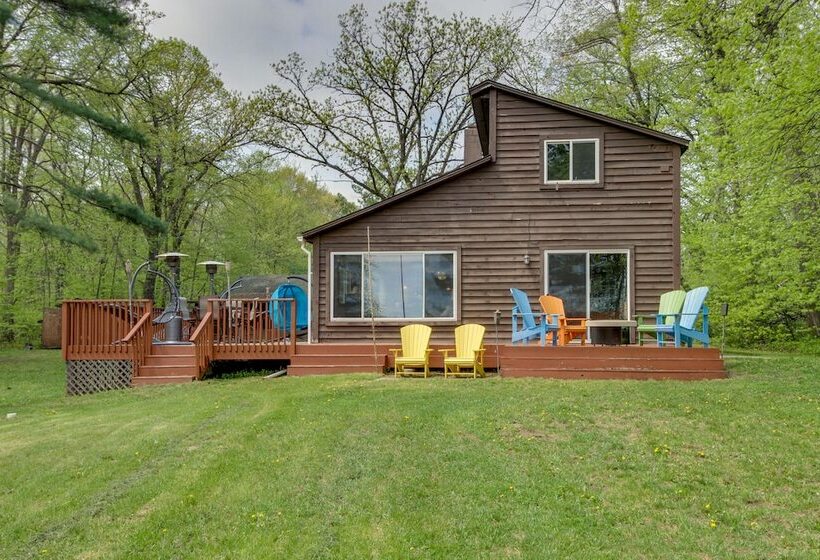 Minnesota Cabin W/ Deck & Private Beach