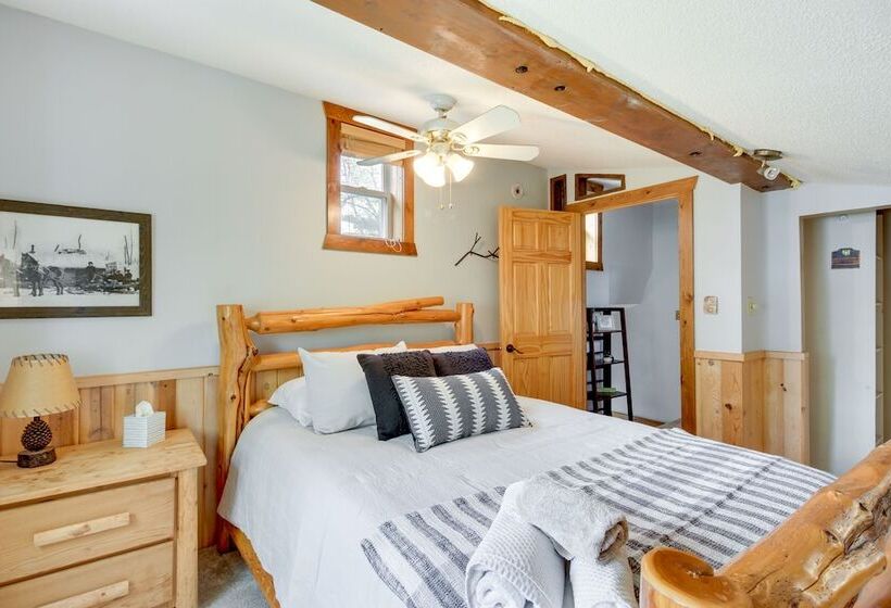 Minnesota Cabin W/ Deck & Private Beach