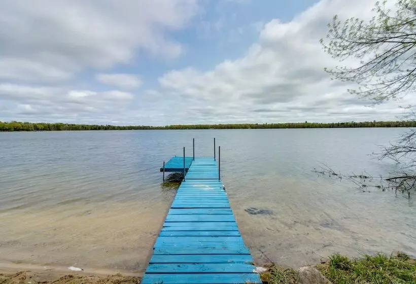 Minnesota Cabin W/ Deck & Private Beach