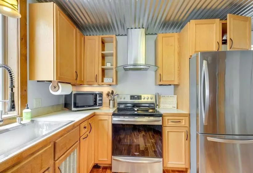 Minnesota Cabin W/ Deck & Private Beach