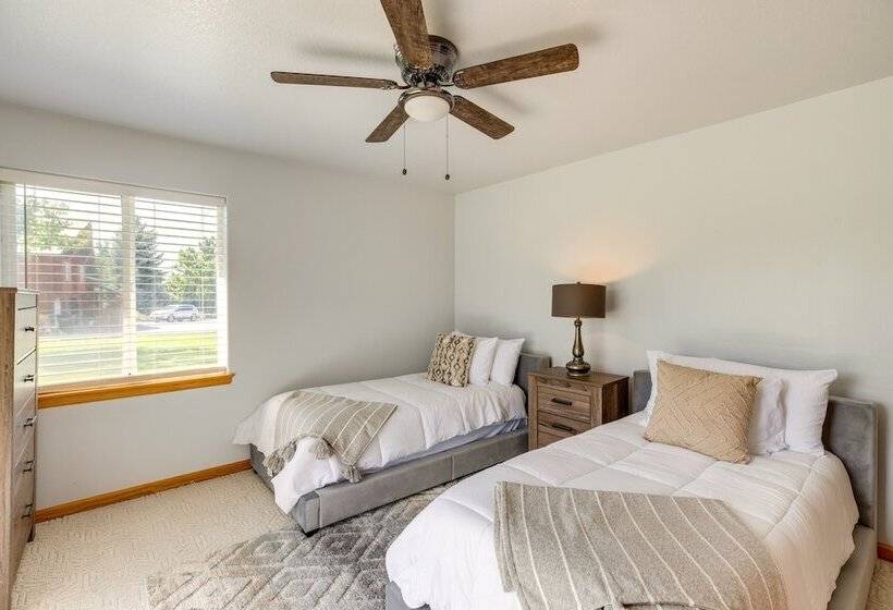 Montrose Retreat W/ Stunning Mountain Views!