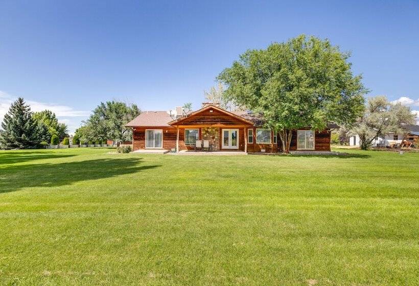 Montrose Retreat W/ Stunning Mountain Views!