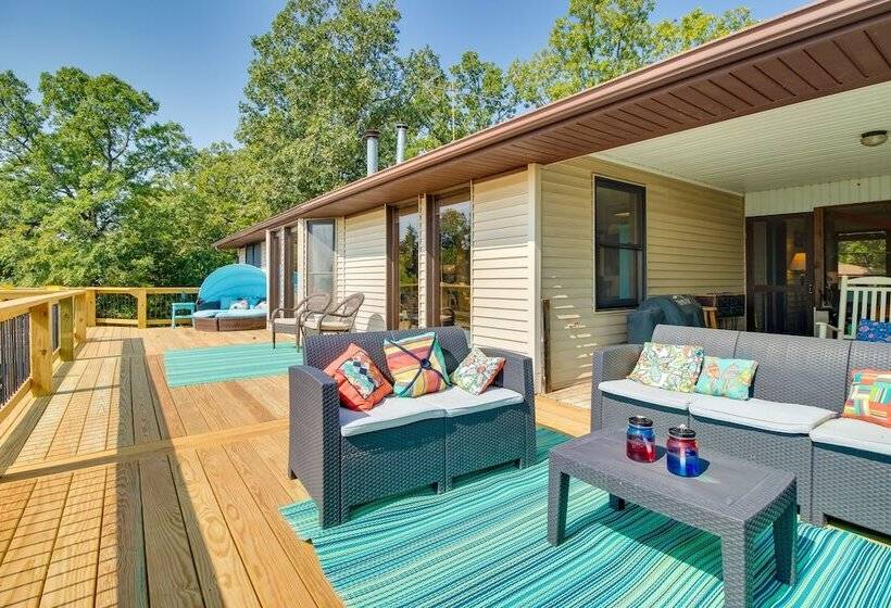 Mountain Home Retreat W/ Balcony & Lake Views!