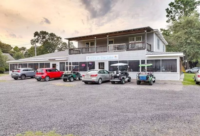 Multi Level Bonneau Cabin: Walk To Lake!