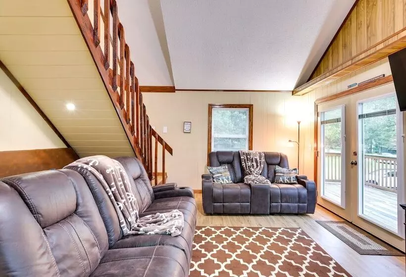 Multi Level Bonneau Cabin: Walk To Lake!