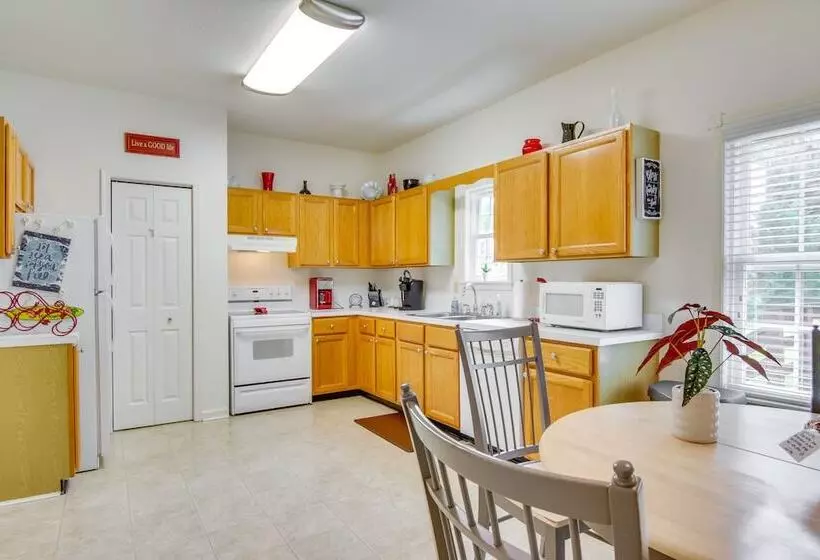 Nautical Family Home W/ Deck, Near Bethany Beach!