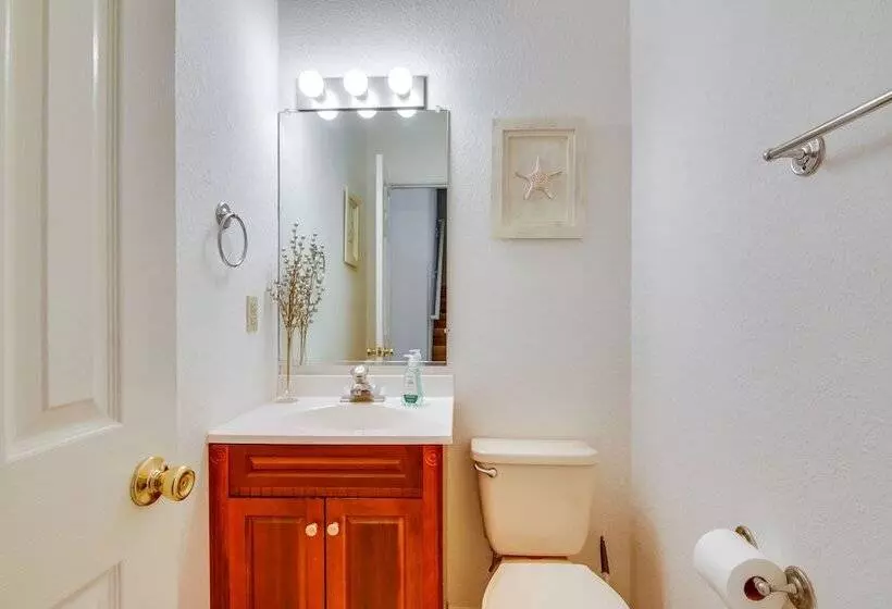 Nautical Family Home W/ Deck, Near Bethany Beach!