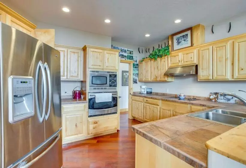 Norwood Home On 36 Acres: Hunting, Fishing & More!