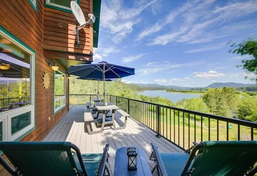 ~ 10 Mi To Newport: Pend Oreille Riverfront Cabin