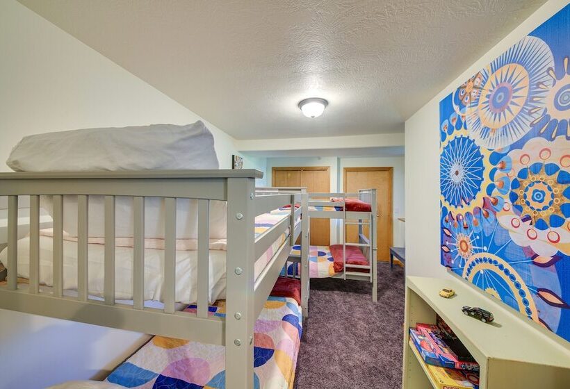 ~ 10 Mi To Newport: Pend Oreille Riverfront Cabin