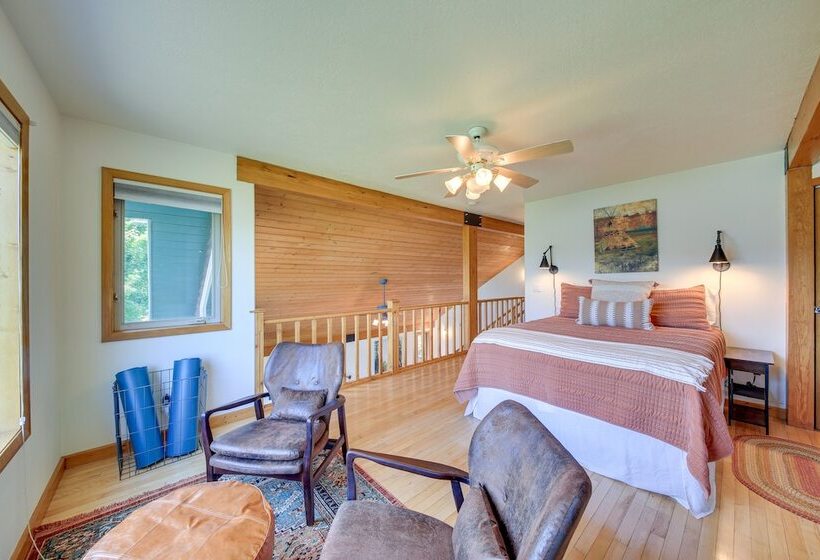 ~ 10 Mi To Newport: Pend Oreille Riverfront Cabin