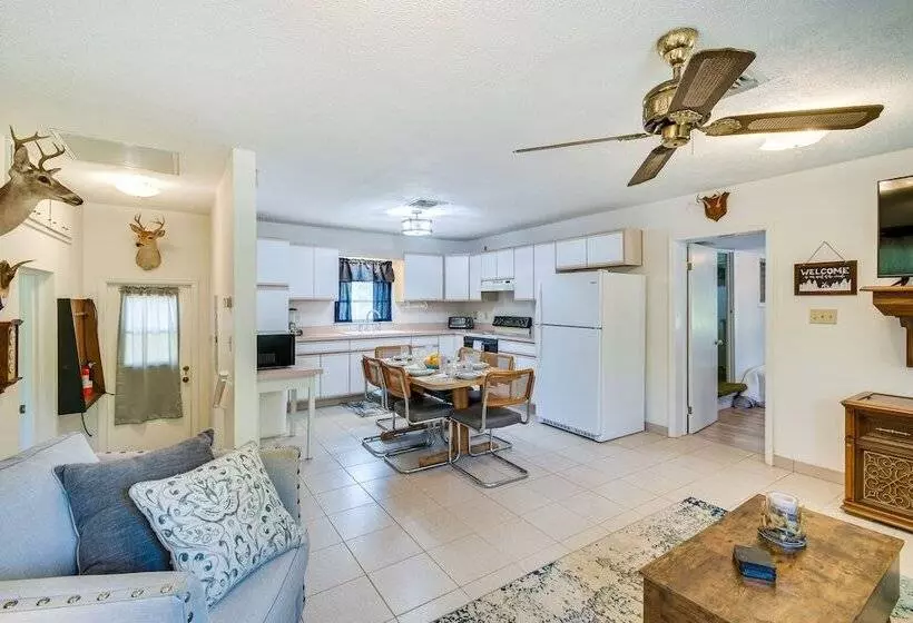 Pet Friendly Fort Mccoy Cabin W/ Fire Pit!