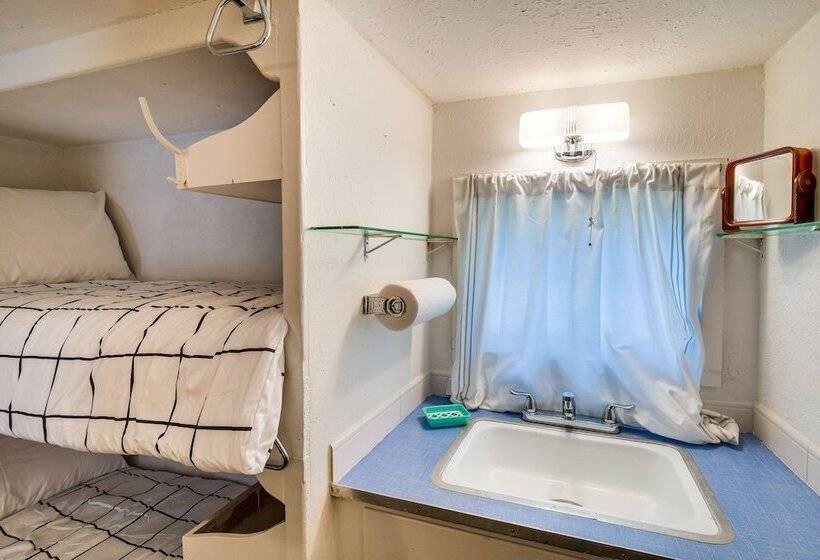 Pet Friendly Fort Mccoy Cabin W/ Fire Pit!