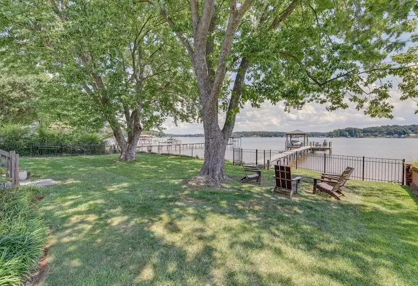 Pet Friendly Lake Norman Home With Boat Dock!