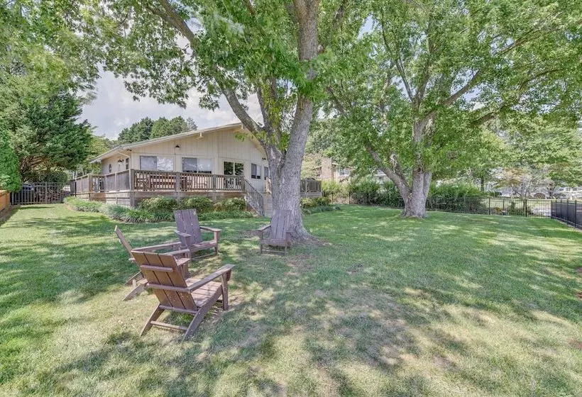 Pet Friendly Lake Norman Home With Boat Dock!