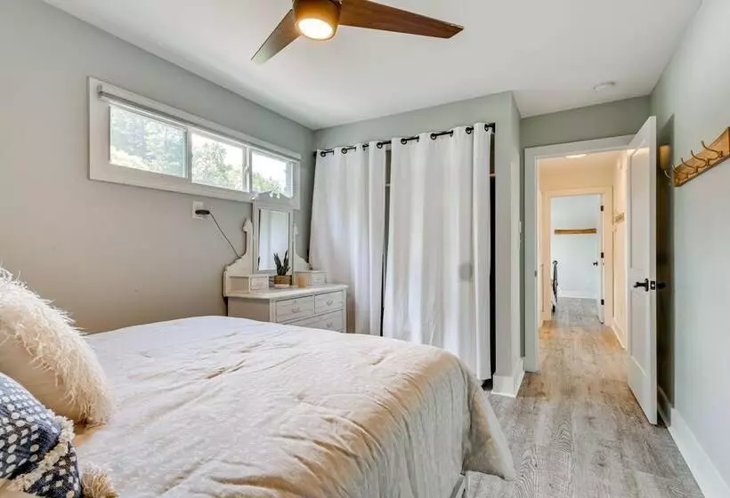 Pet Friendly Lake Norman Home With Boat Dock!